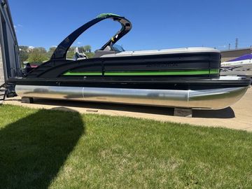 2025 Bennington R Swingback 25 RSBA