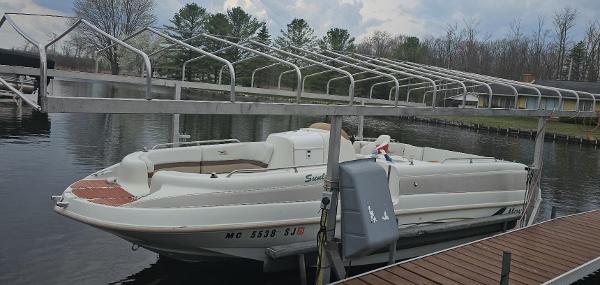 2000 Monark Sunlounger 215