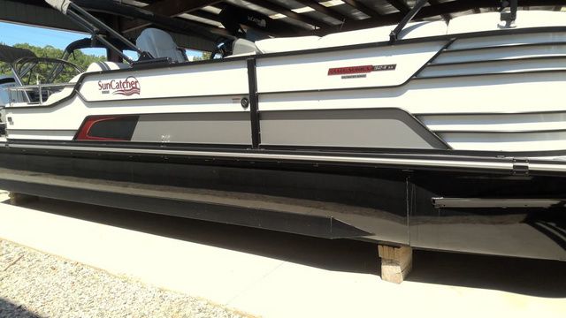 2023 SunCatcher Elite 324SS