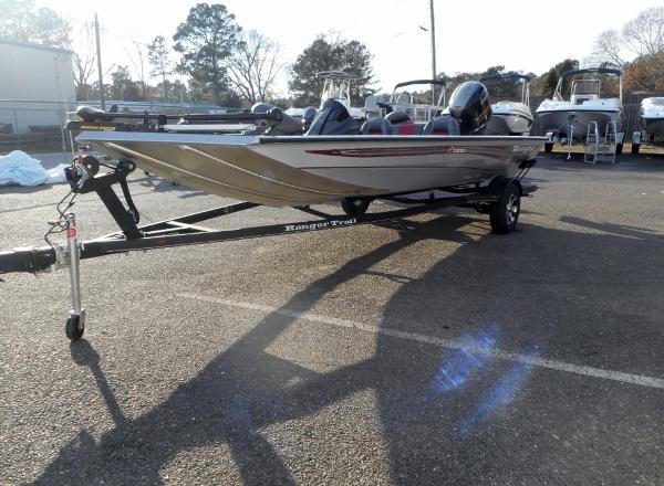 Ranger Z118c Bass Boat Pocket Rocket