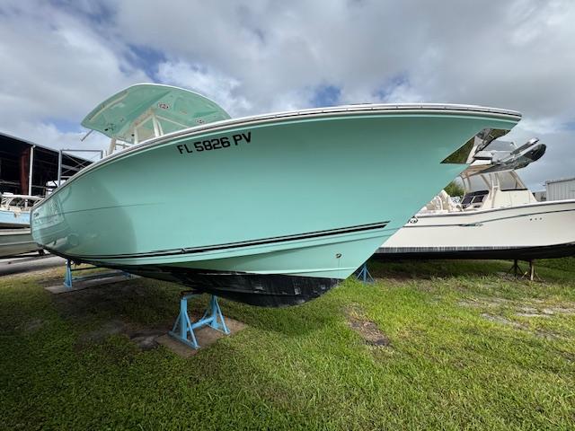 2015 Cobia 296 Center Console