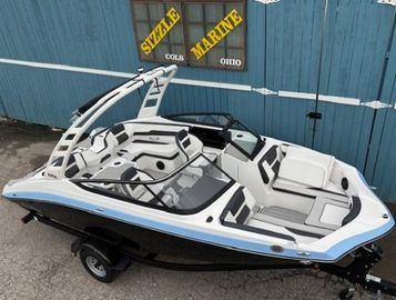 2025 Yamaha Boats 195S