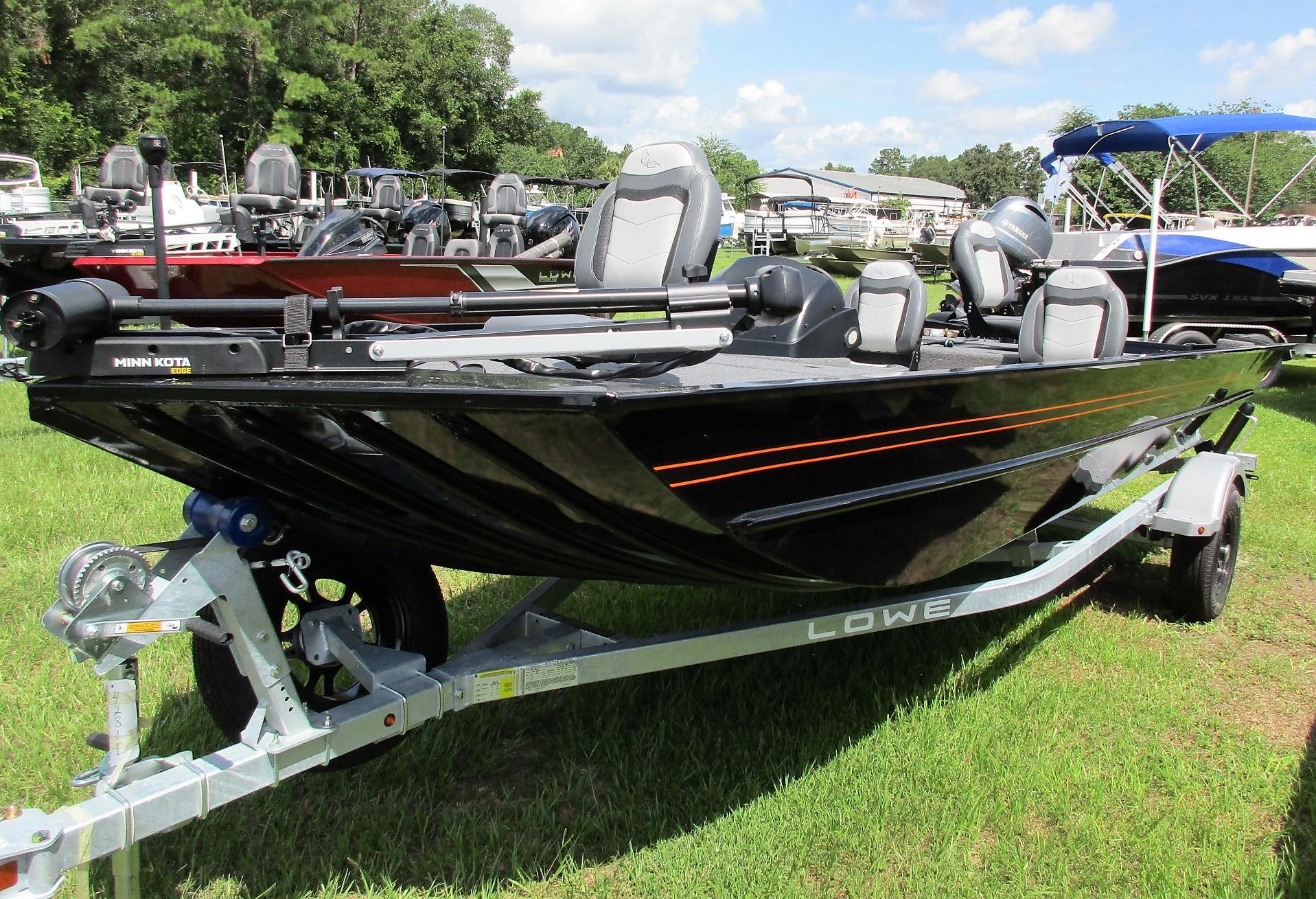 2023 Lowe Boats 1860 Legacy Bass