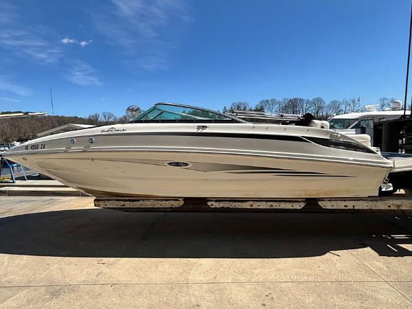 2013 Sea Ray 240 Sundeck