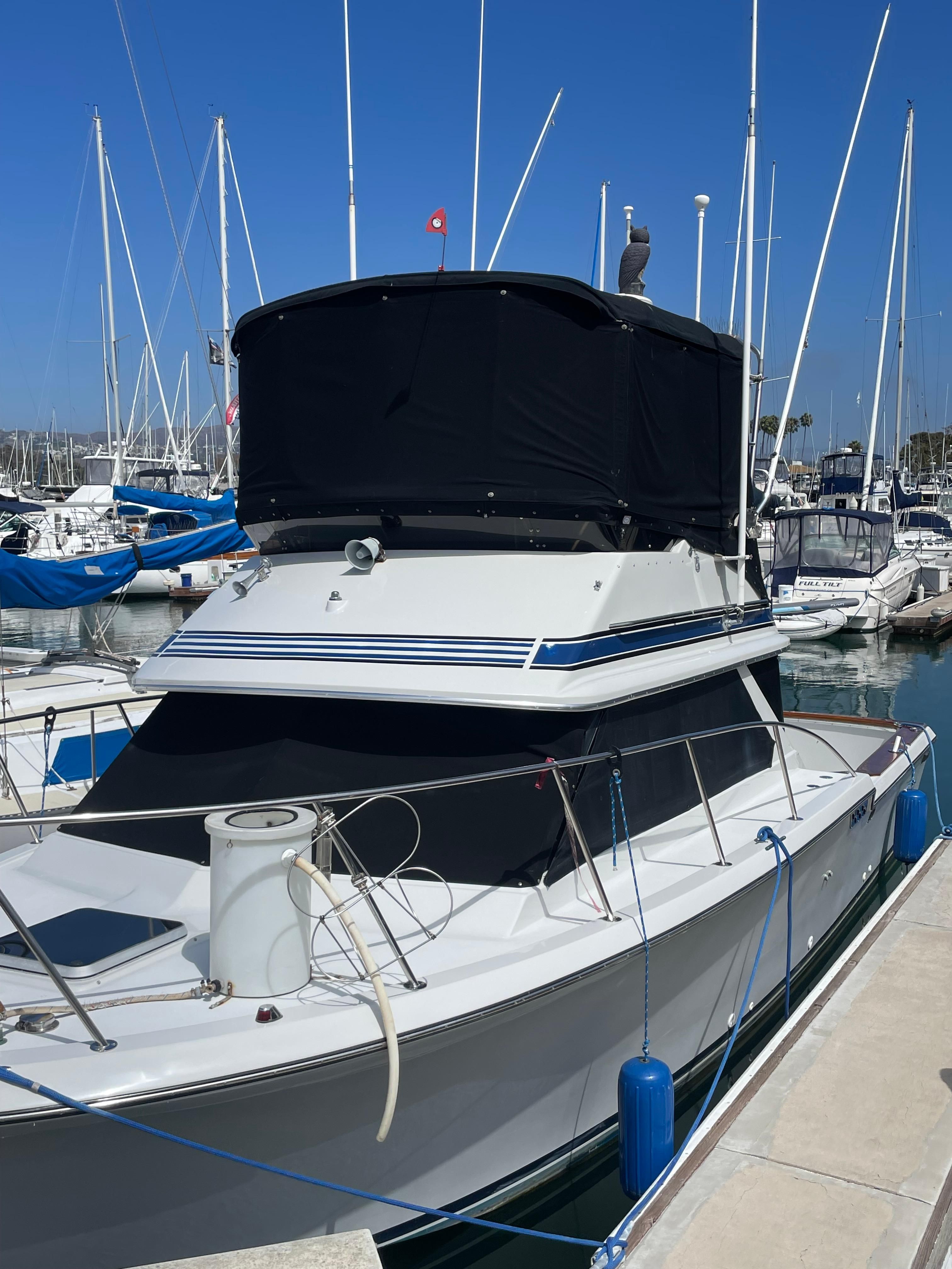 1988 Chris-Craft 31 foot 315 commander