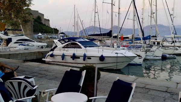 2011 Fairline Targa 38