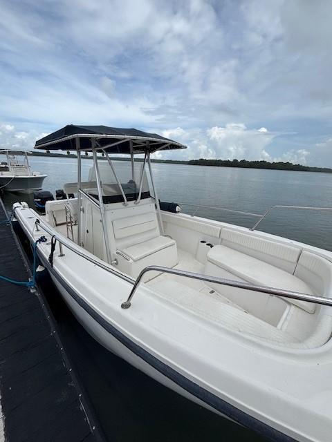 2001 Boston Whaler 26 Outrage