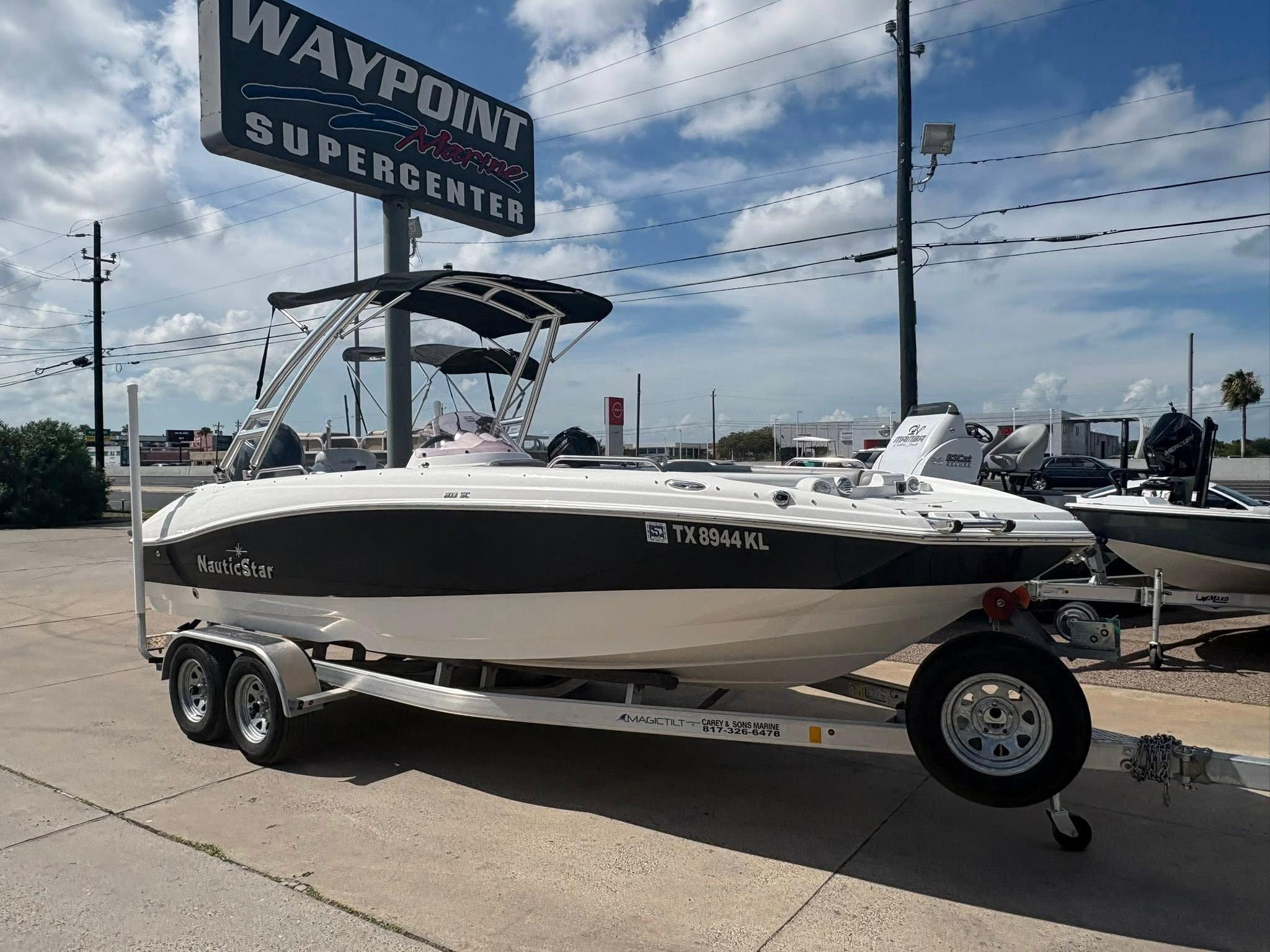 2021 NauticStar 203 SC