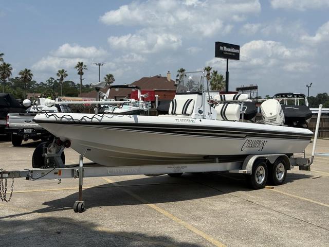 2008 Champion 24 Bay