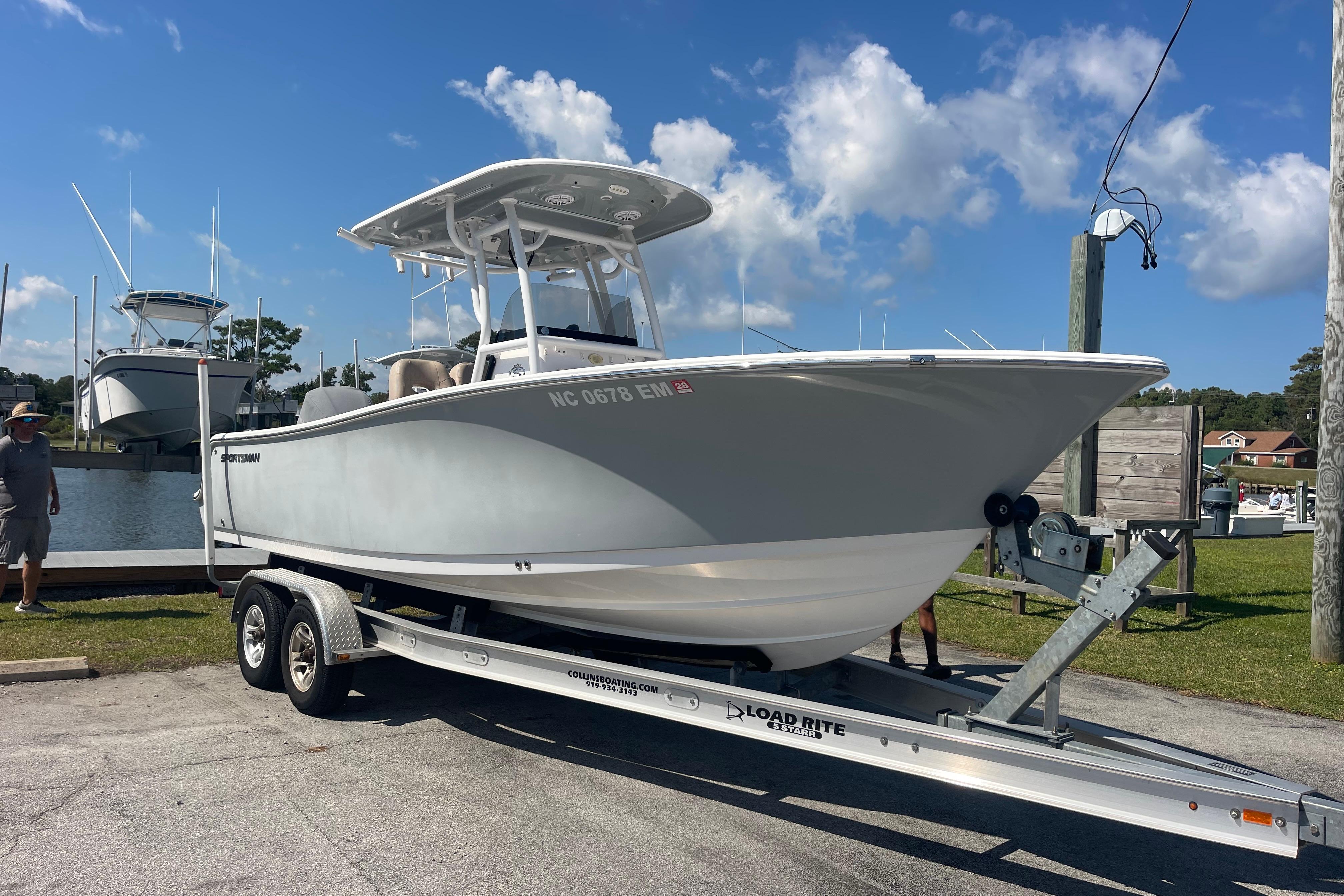 2019 Sportsman Open 242 Center Console