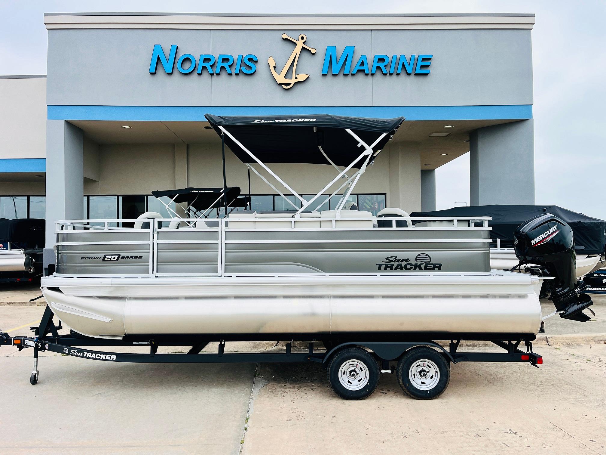 2026 Sun Tracker Fishin' Barge 20 DLX