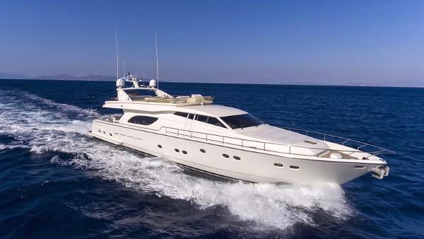 Ferretti Yachts 80