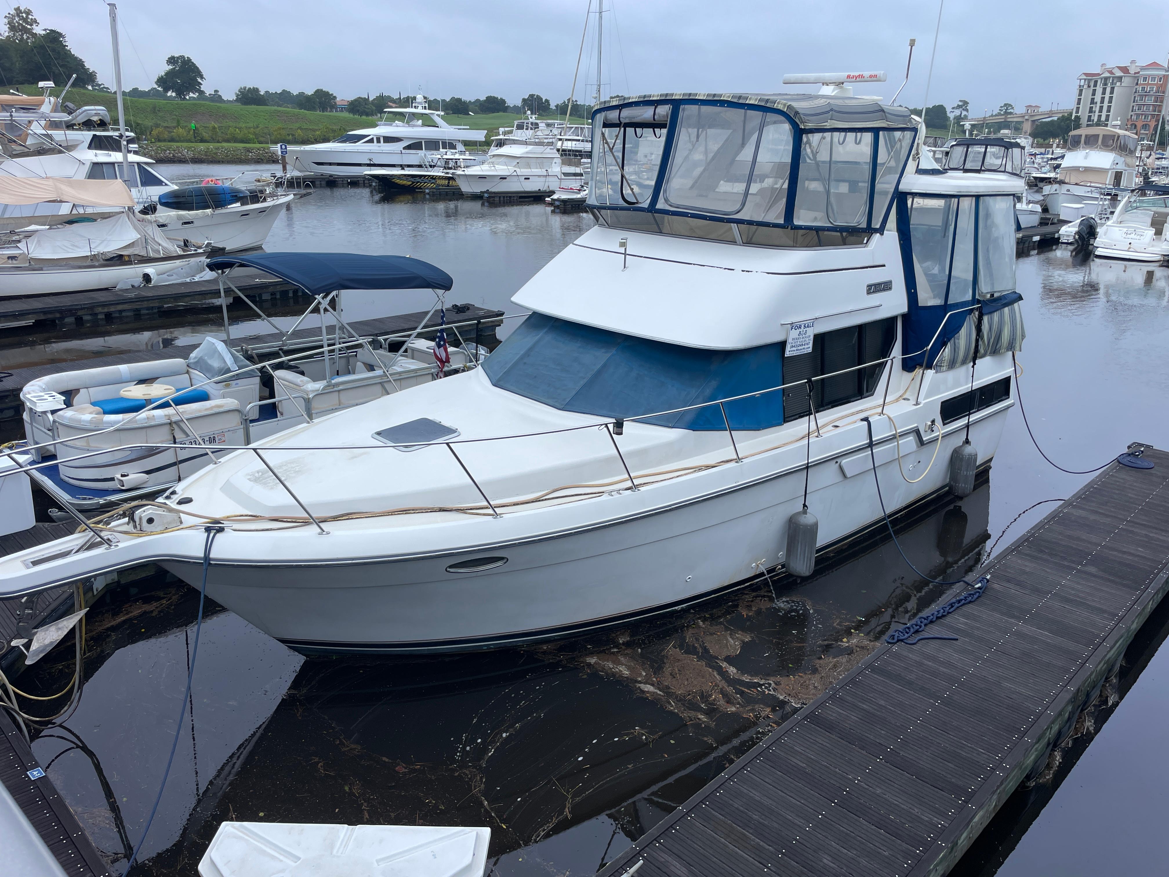 1992 Carver 33 Aft Cabin MY