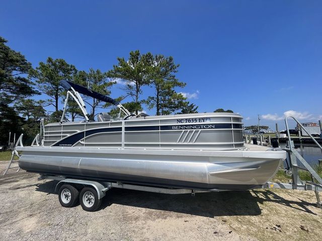 Bennington 23 LSR