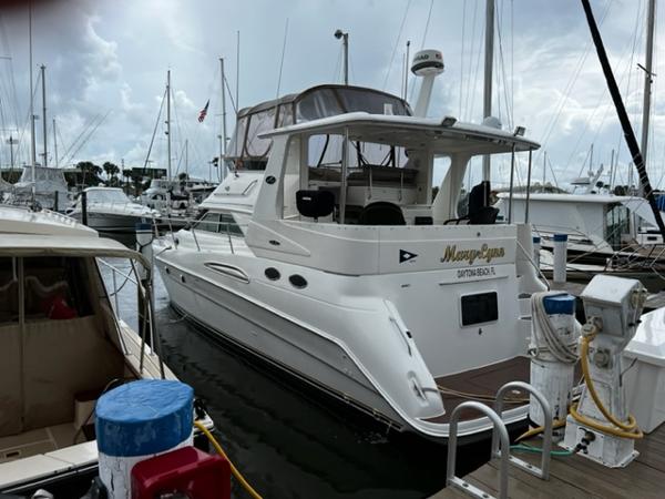 Sea Ray 42 Motor Yacht