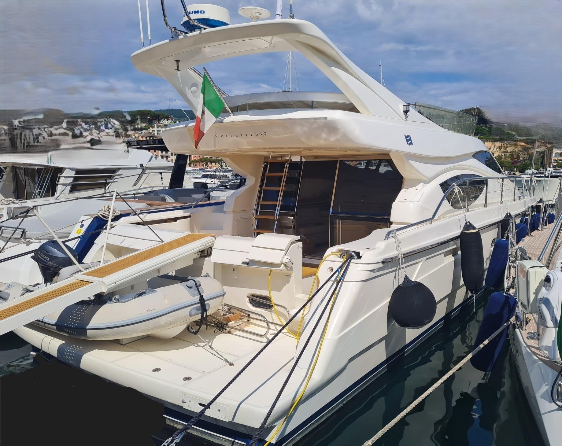 2005 Ferretti Yachts 550