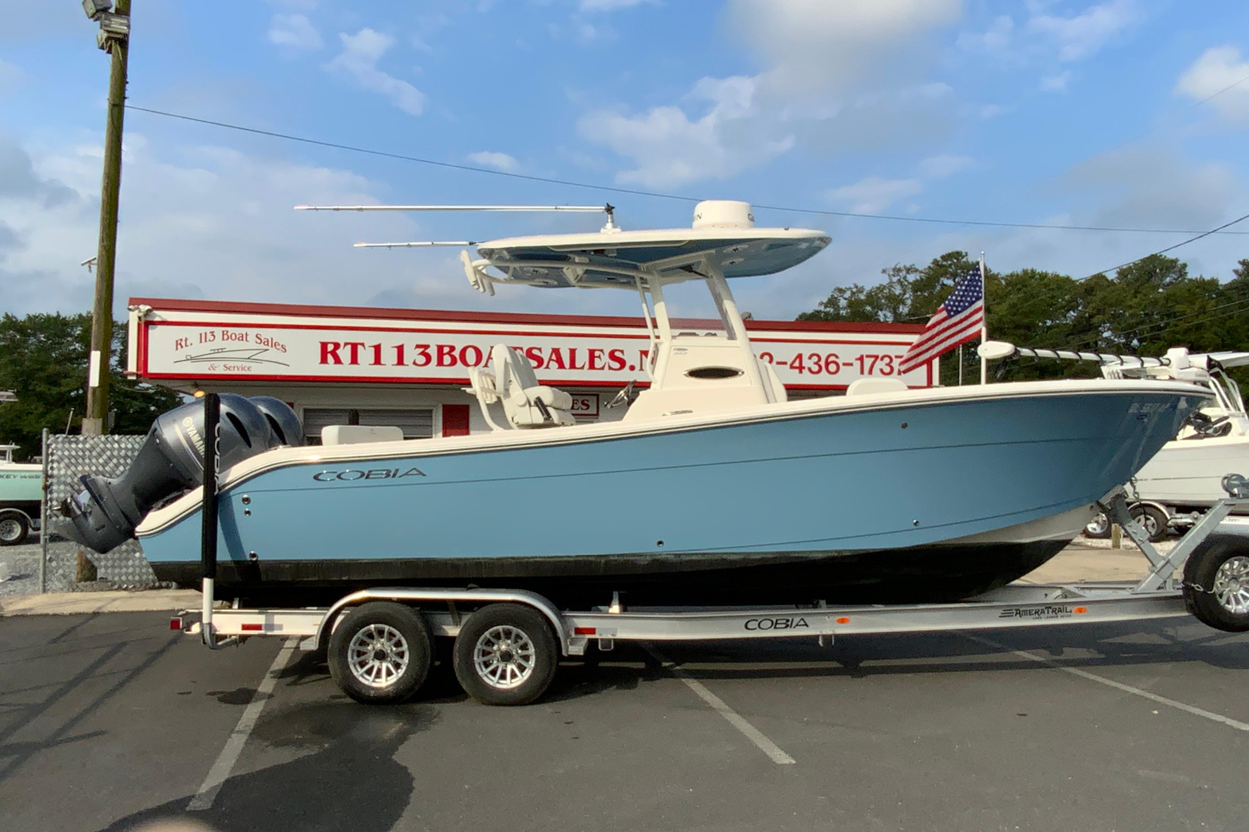 2023 Cobia 262 Center Console