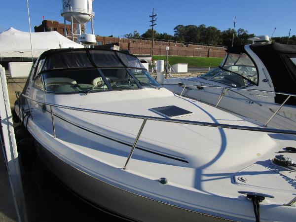 Sea Ray 340 Amberjack 2001 Sea Ray 340 Amberjack boat docked, featuring sleek design and spacious deck.