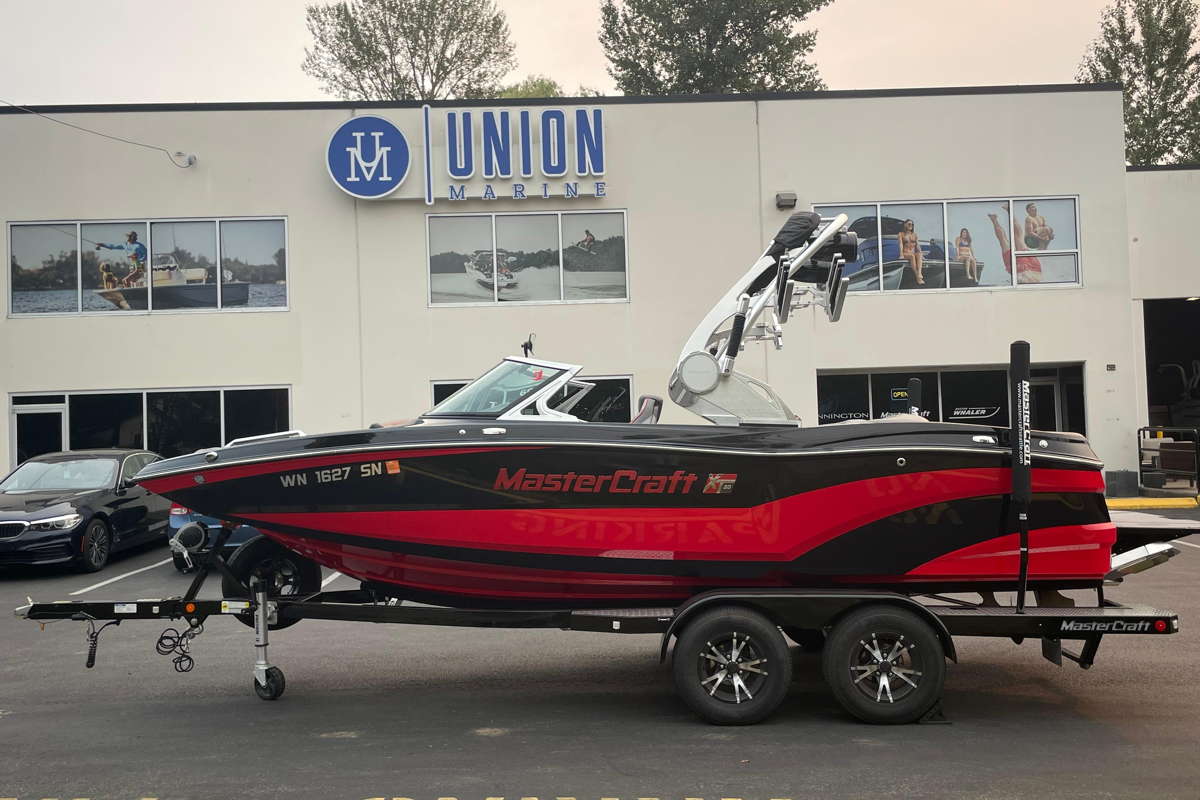 2017 MasterCraft XT20