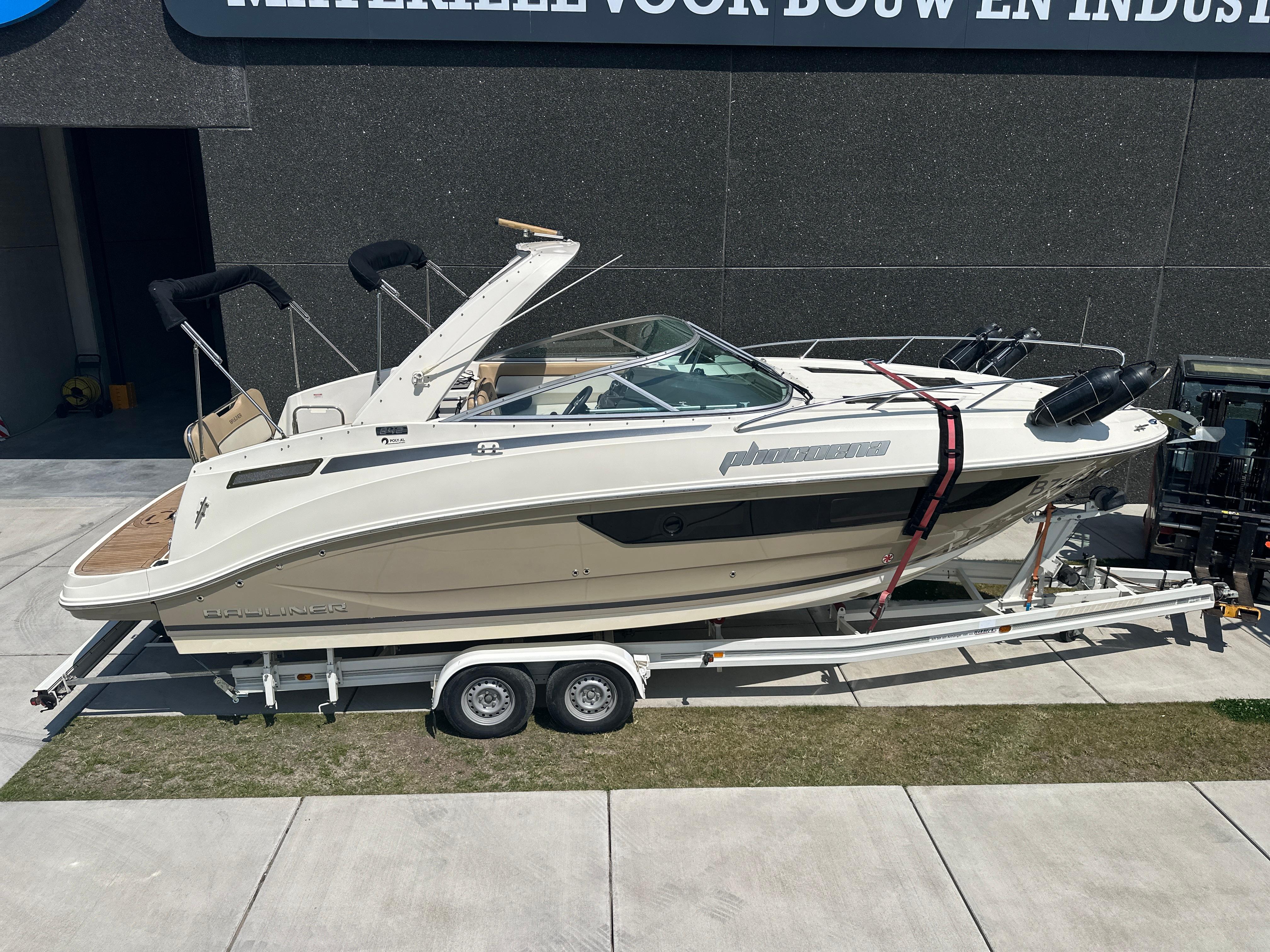 2016 Bayliner 842 Cuddy