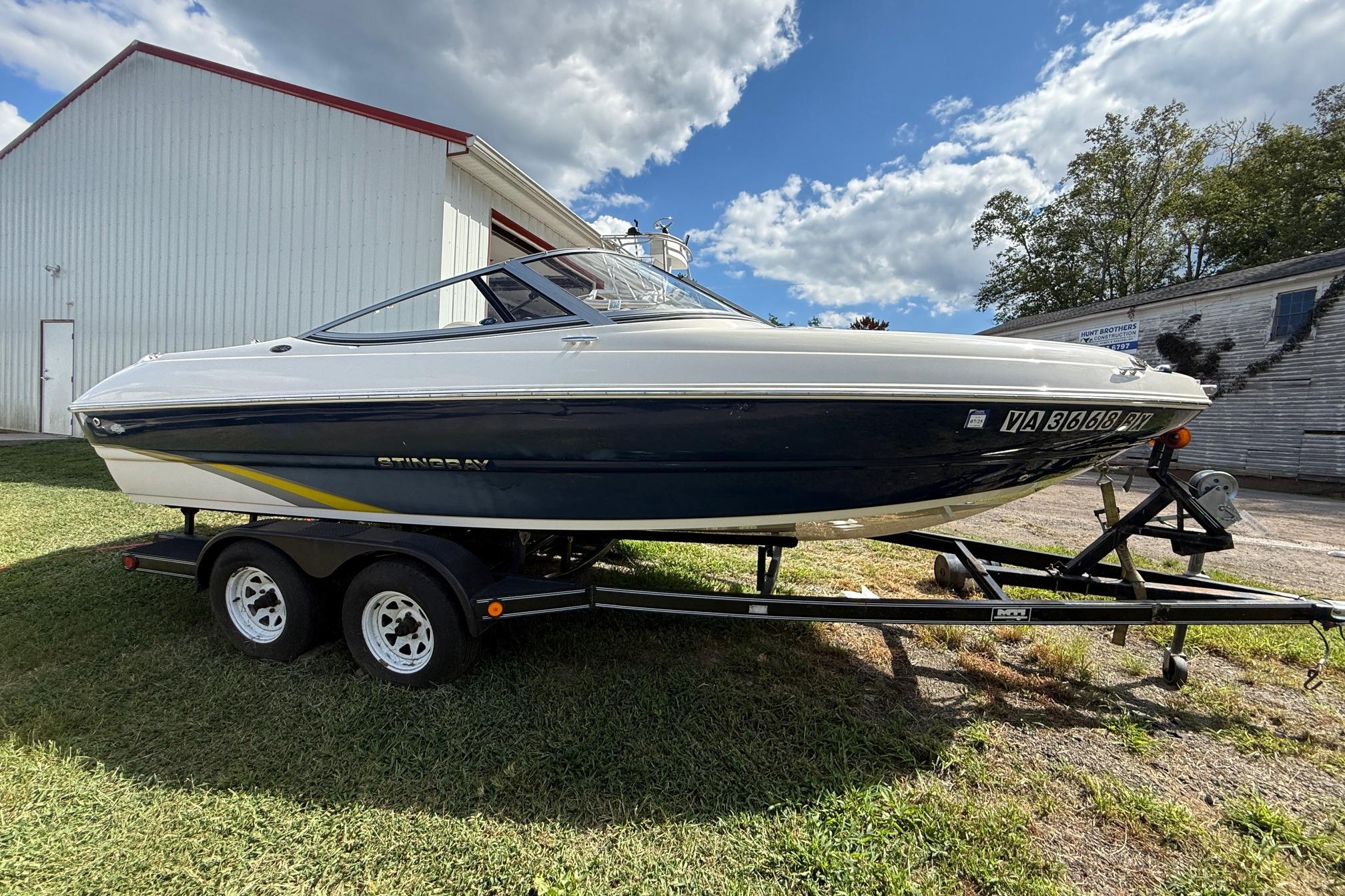 2014 Stingray 208 LR
