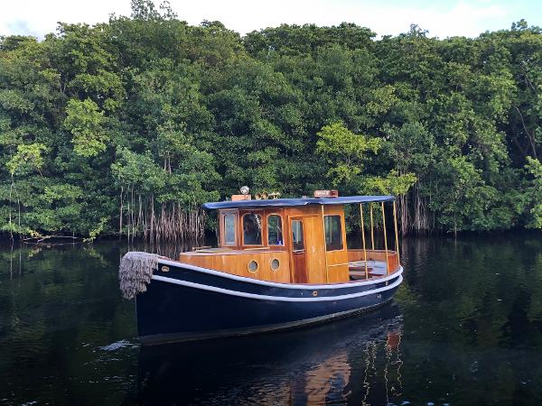 1992 Crosby Tug