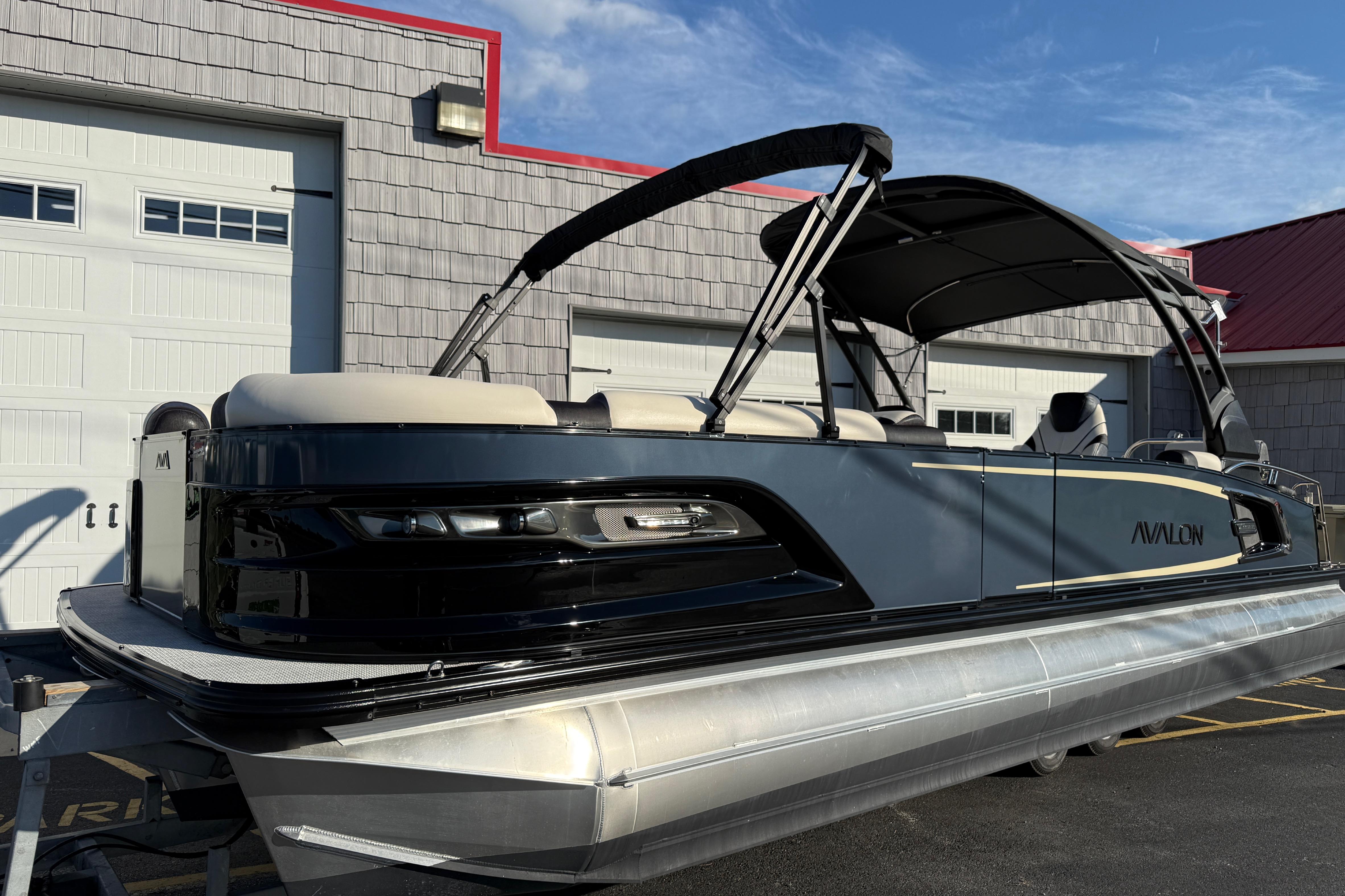 2025 Avalon 2785 Excalibur LTD, Quad Lounger, Tri Toon, High Performance, Mercury 400hp V-10