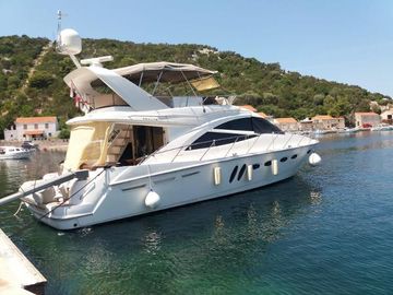 2009 Sealine T50