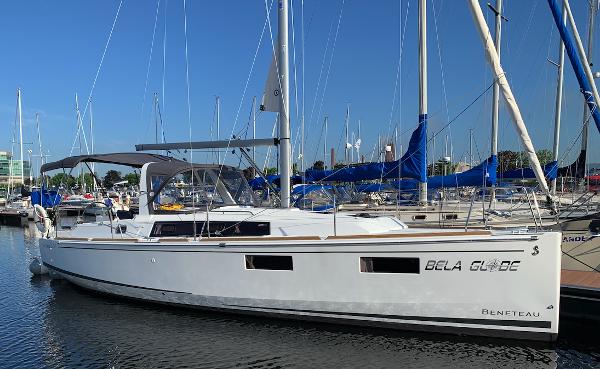 2018 Beneteau Oceanis 35.1
