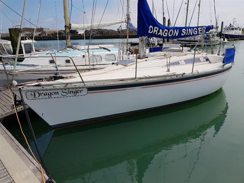 jouet 920 sailing yacht