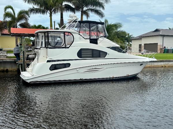 2005 Silverton 39 Motor Yacht