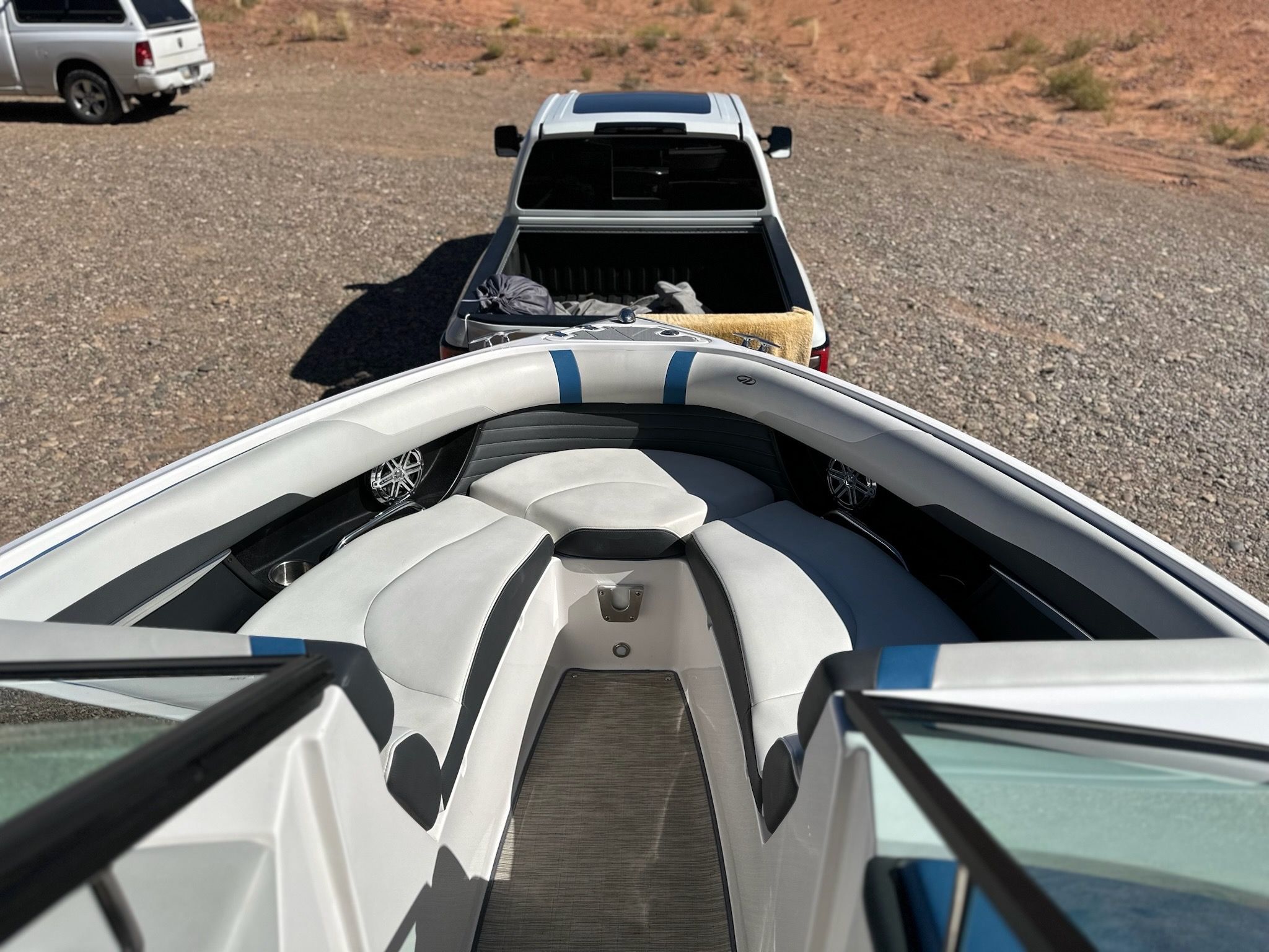 2017 Regal 2300 RX Surf