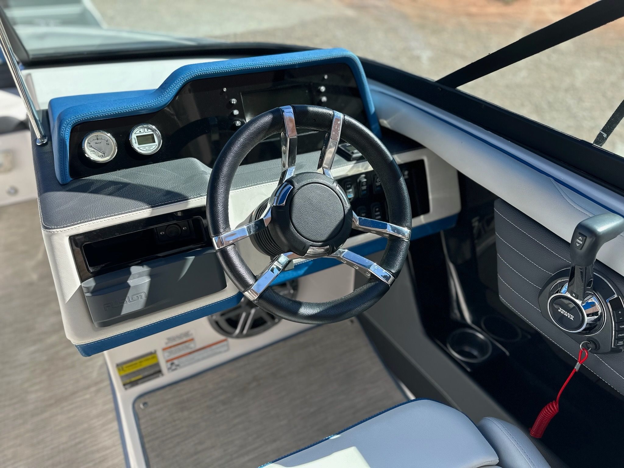 2017 Regal 2300 RX Surf