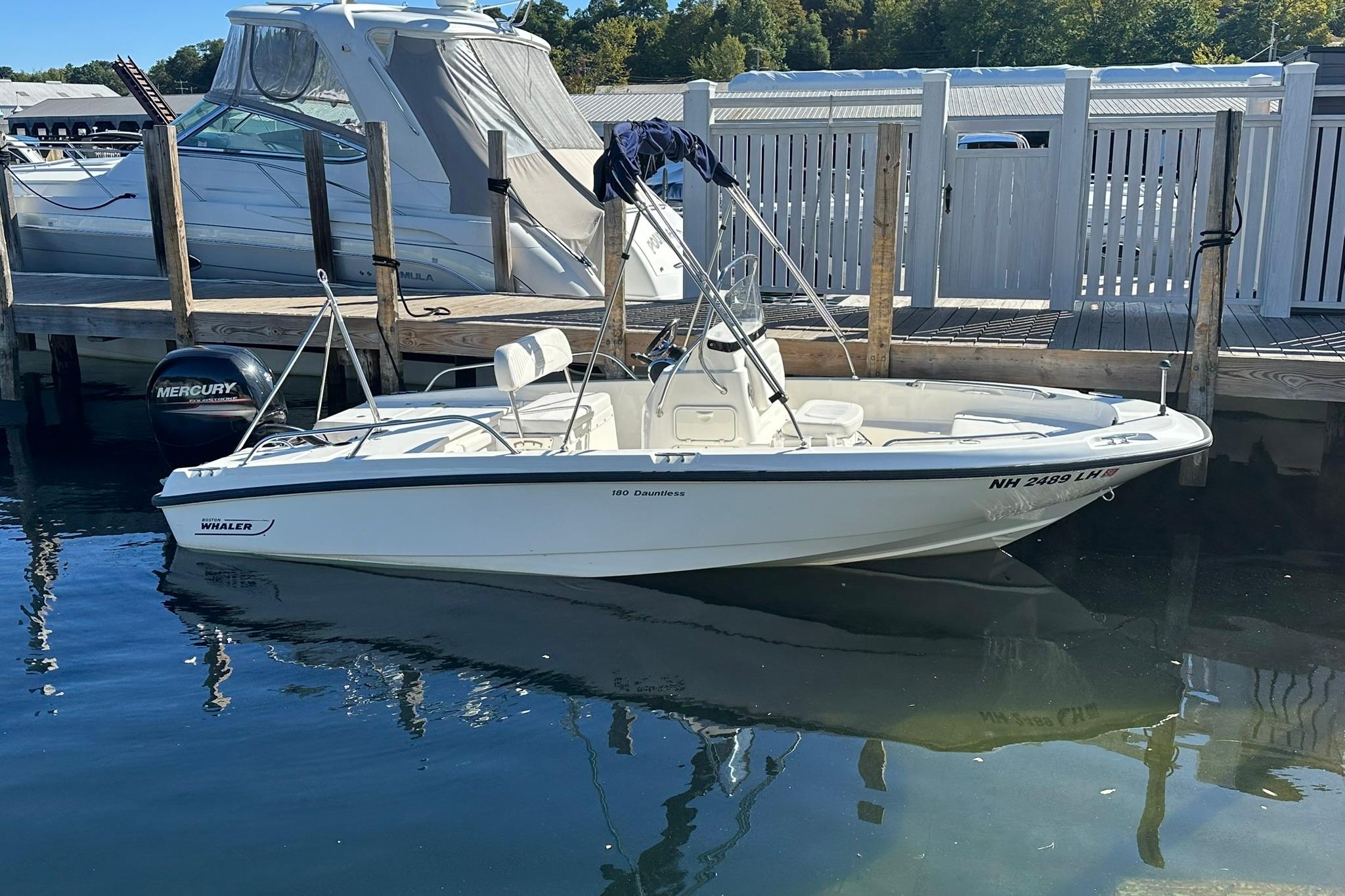 2015 Boston Whaler 180 Dauntless