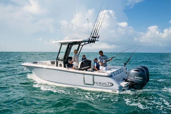 2025 Robalo R250 Center Console