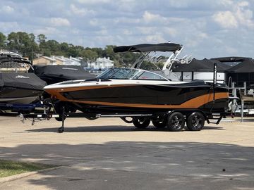 2017 MasterCraft XT23