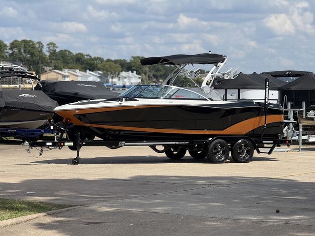 2017 MasterCraft XT23