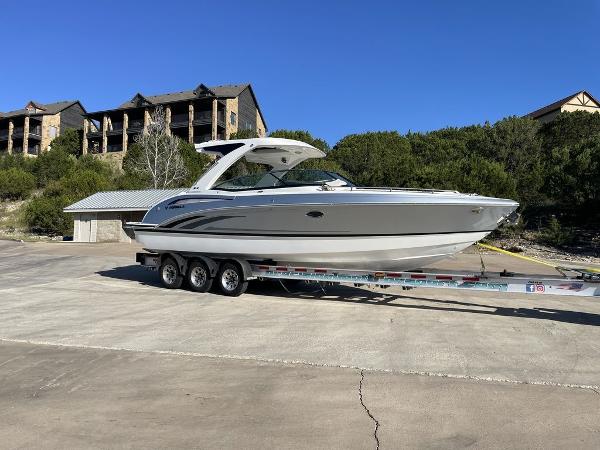 2025 Formula 310 Bowrider