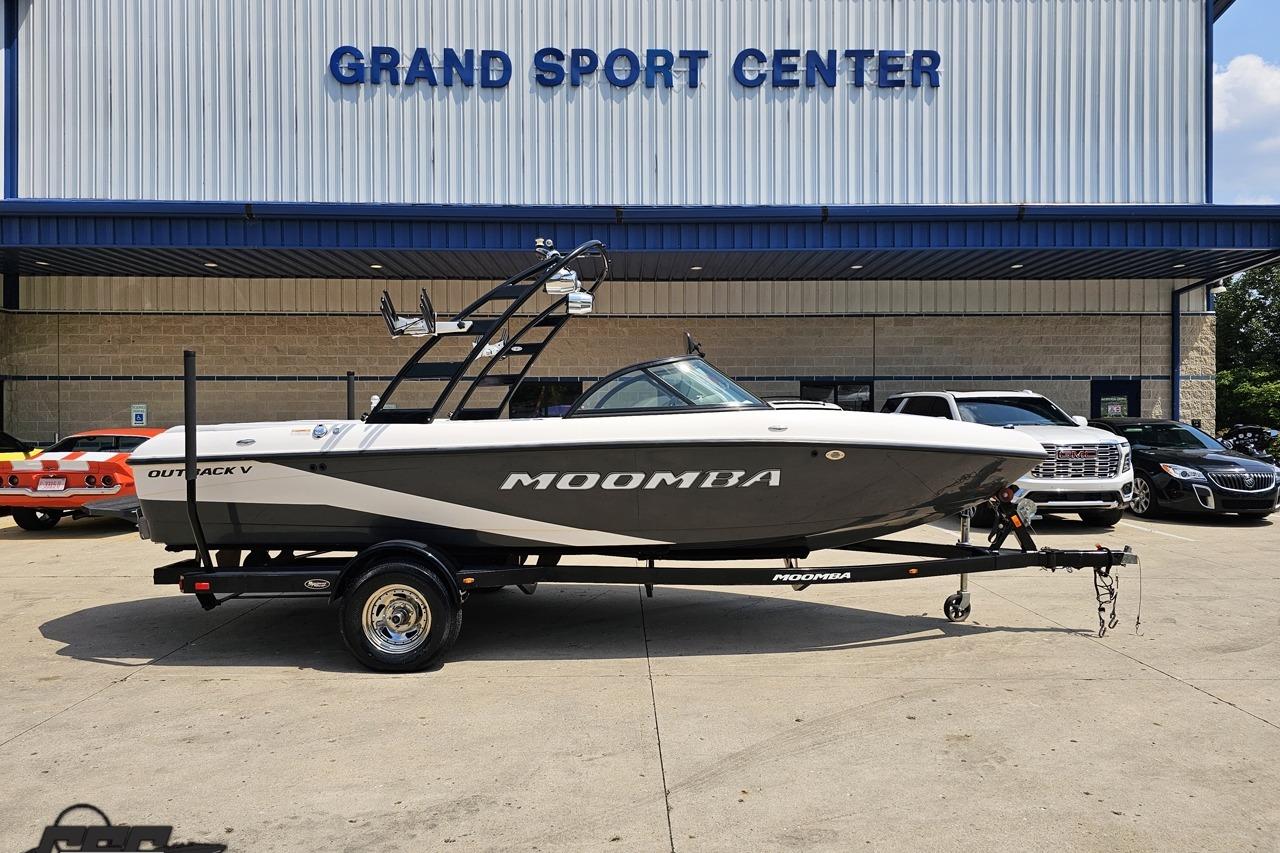 2014 Moomba Outback V