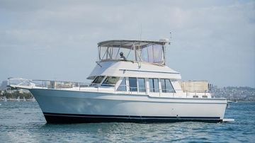 2005 Mainship 43 Trawler Aft Cabin