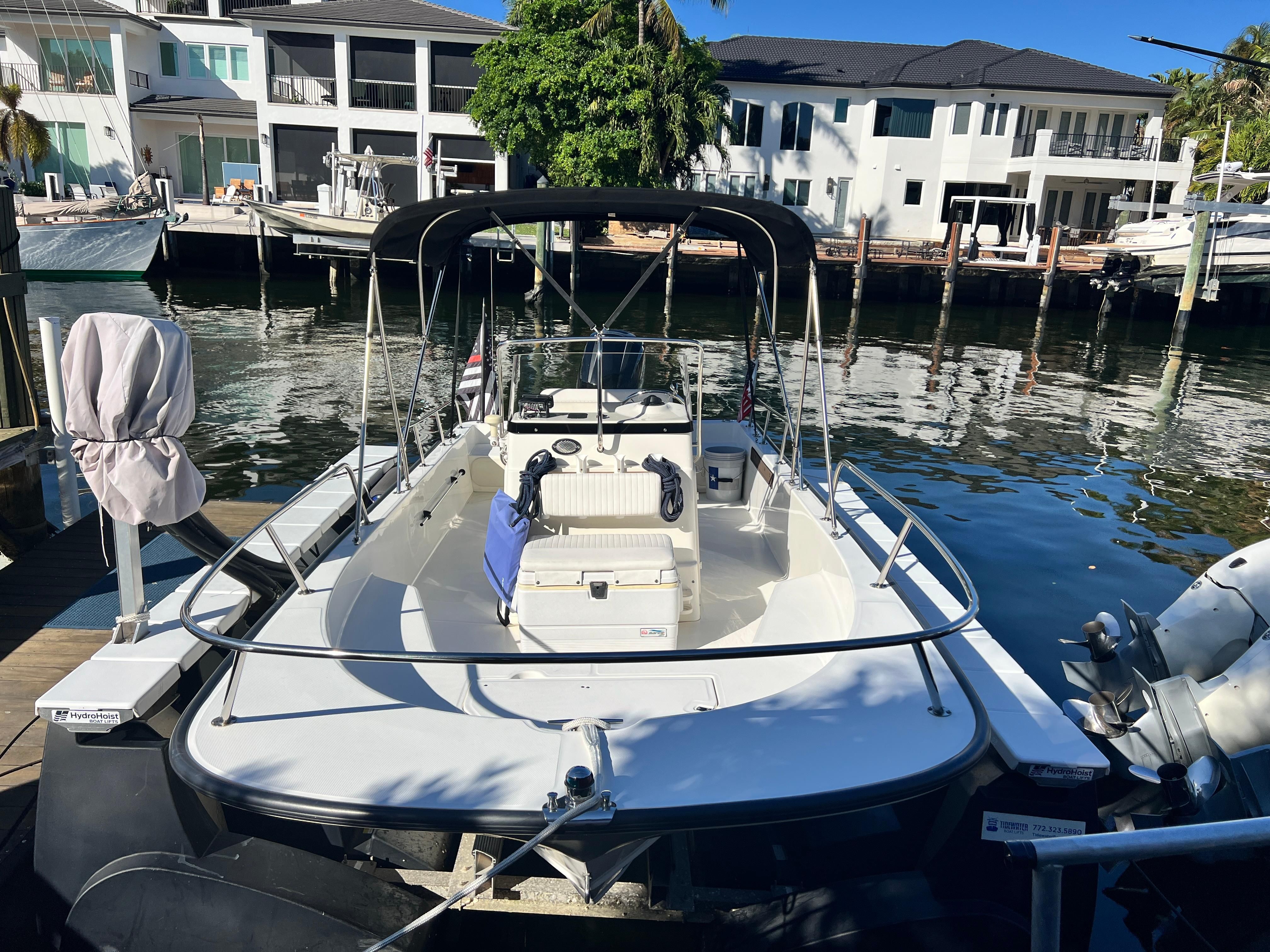 2016 Boston Whaler 190 Montauk