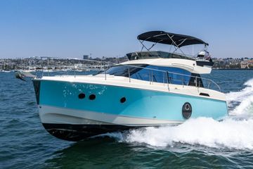 2015 Monte Carlo Yachts MC4