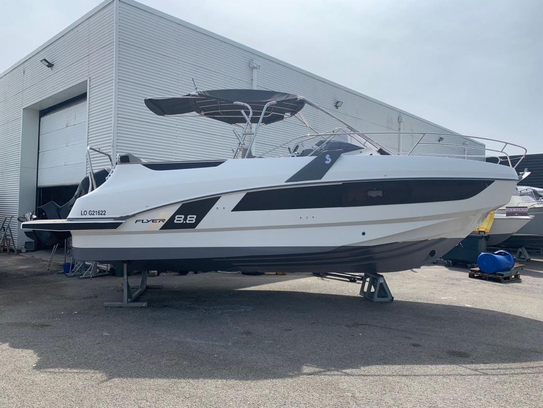 2019 Beneteau Flyer 8.8 Sundeck