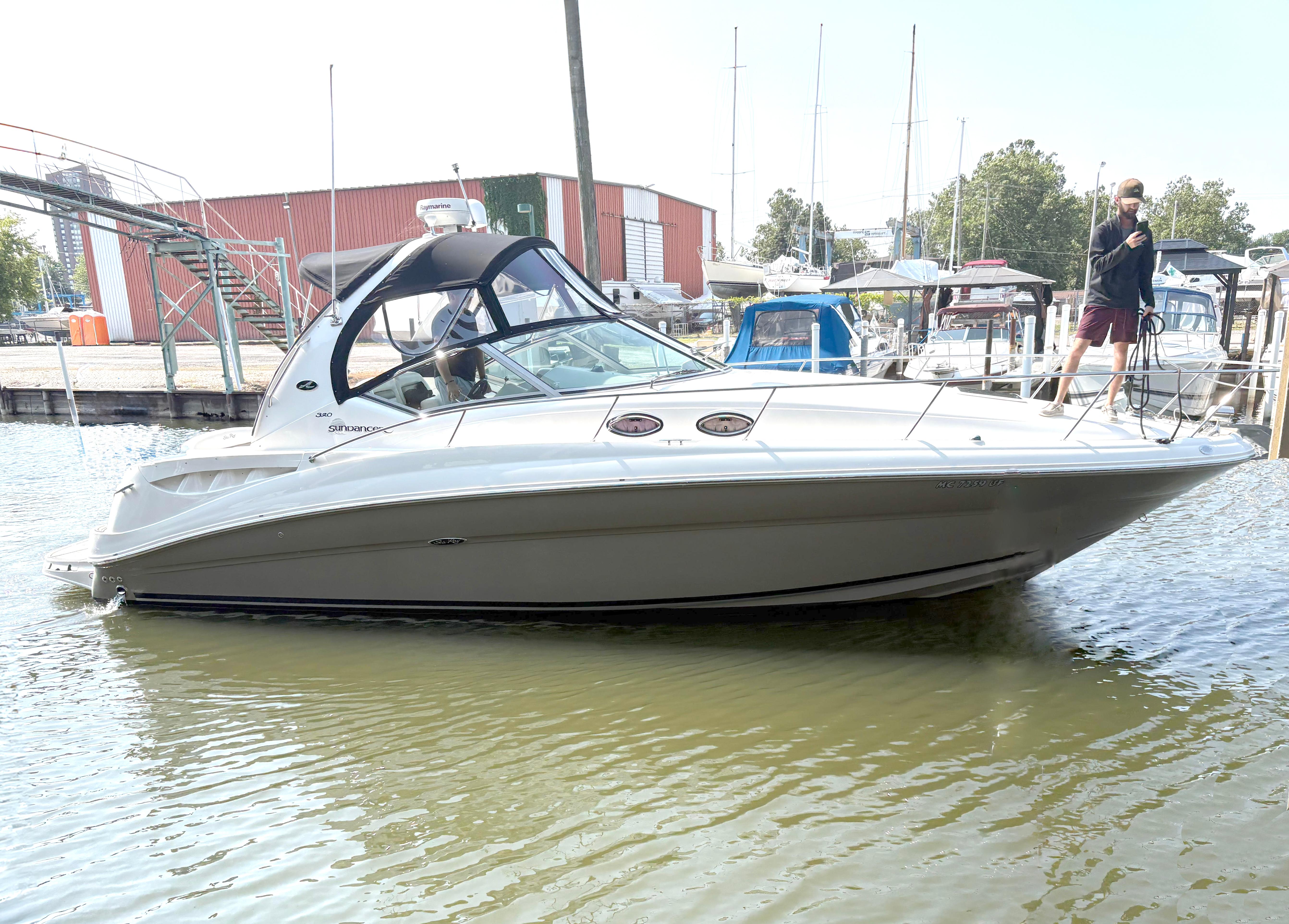2007 Sea Ray 320 Sundancer