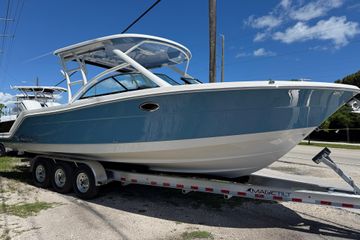 2026 Robalo R317 Dual Console