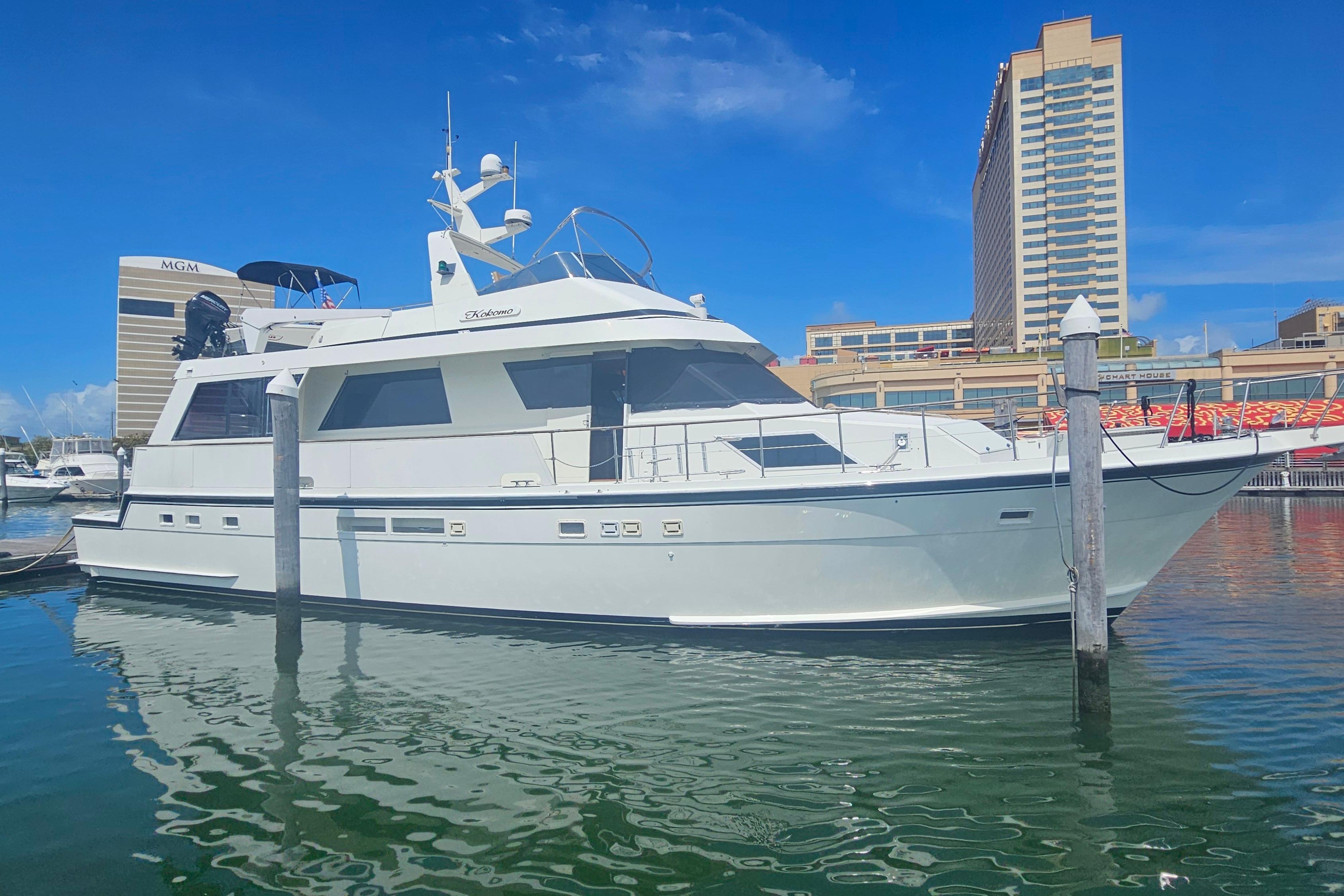 1990 Hatteras 67 Cockpit Motor Yacht
