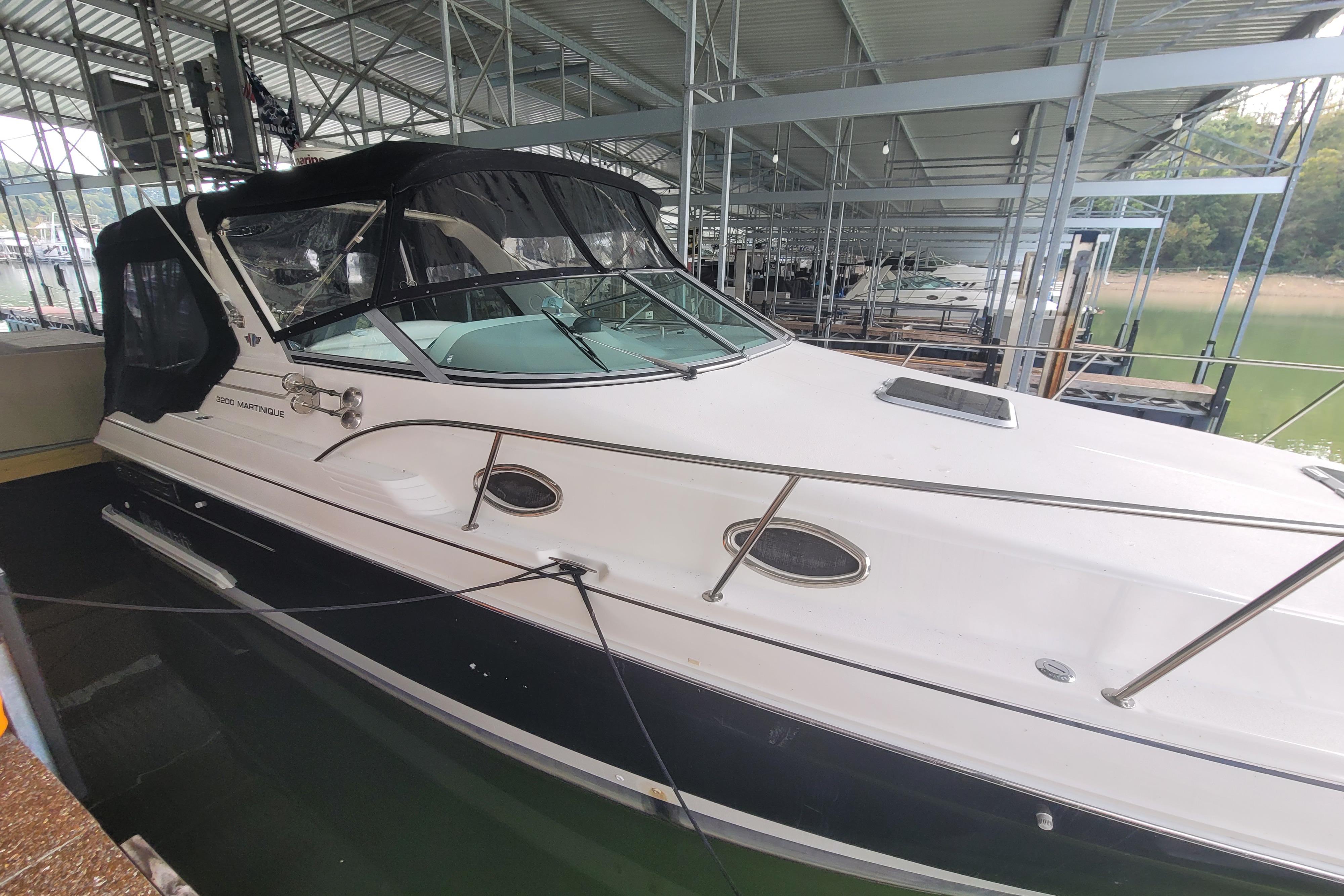 1998 Wellcraft 3200 Martinique