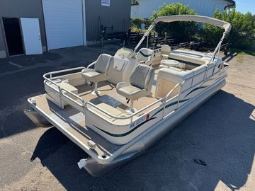 2004 Sweetwater 2222 DF Pontoon