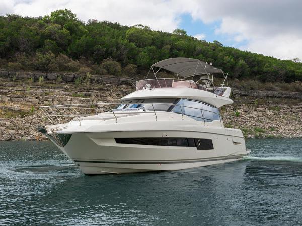 2022 Prestige 460 Fly