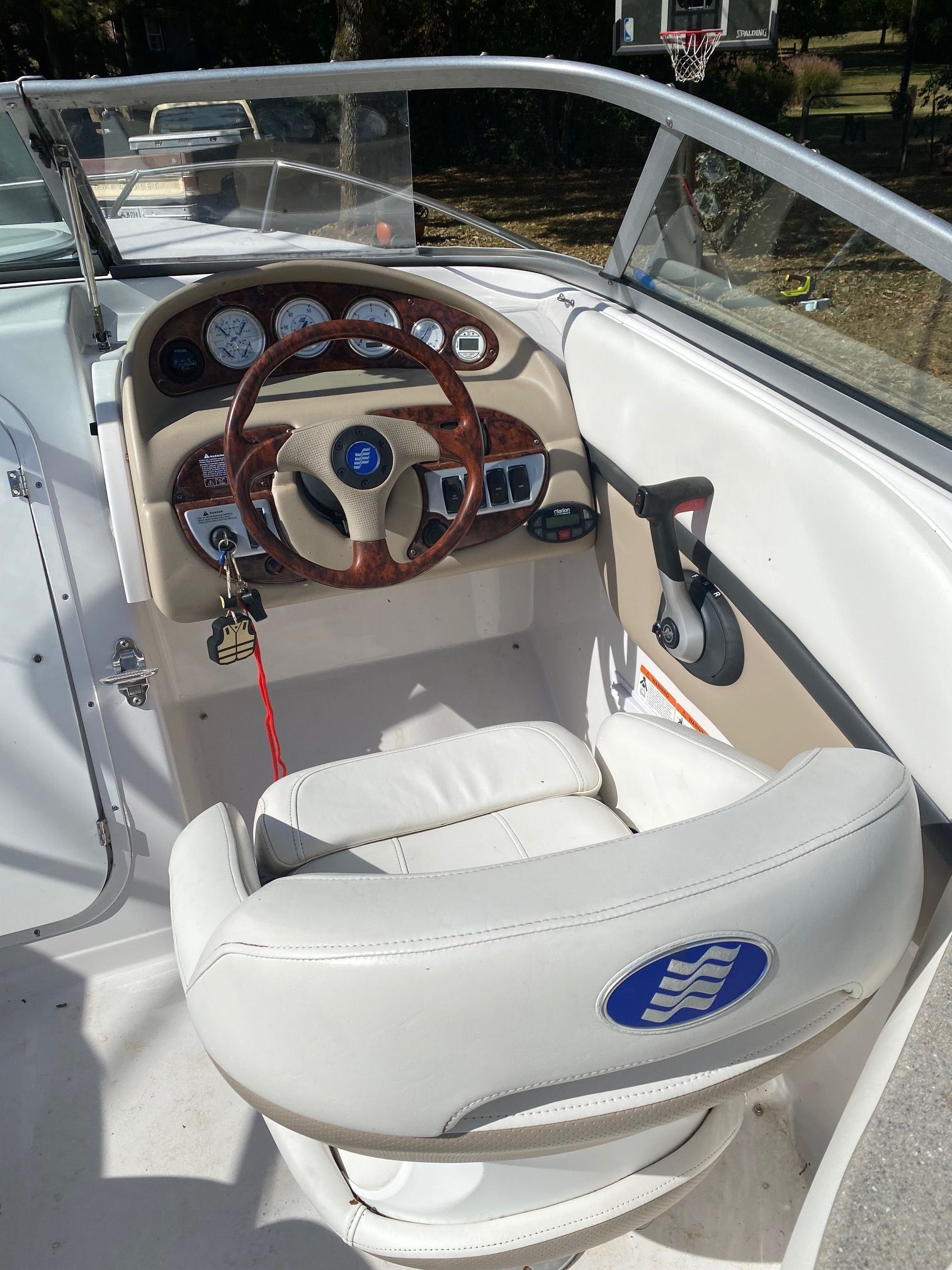 2005 Four Winns 225 Sundowner